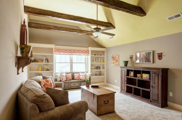7 Tips for Creating Your Ideal Home Office